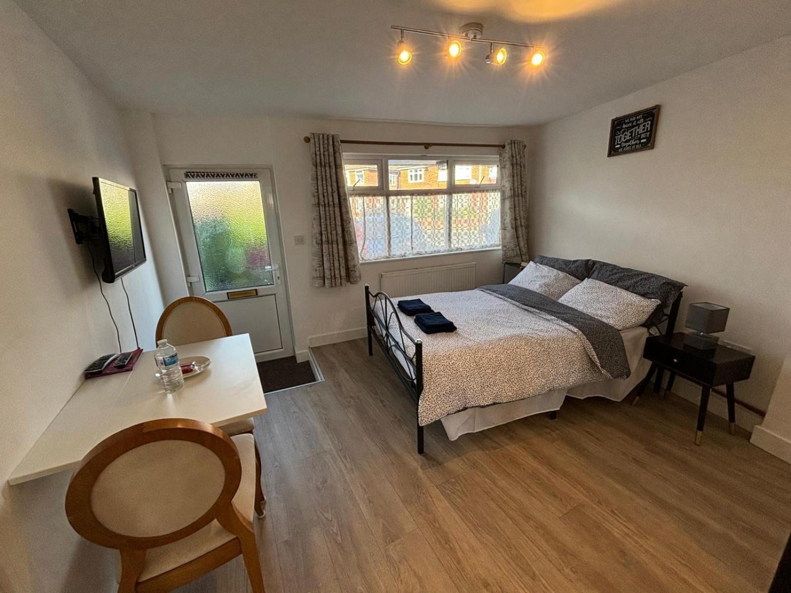 Modern & Cozy Gem - 10Min To City Center - Parking York Buitenkant foto